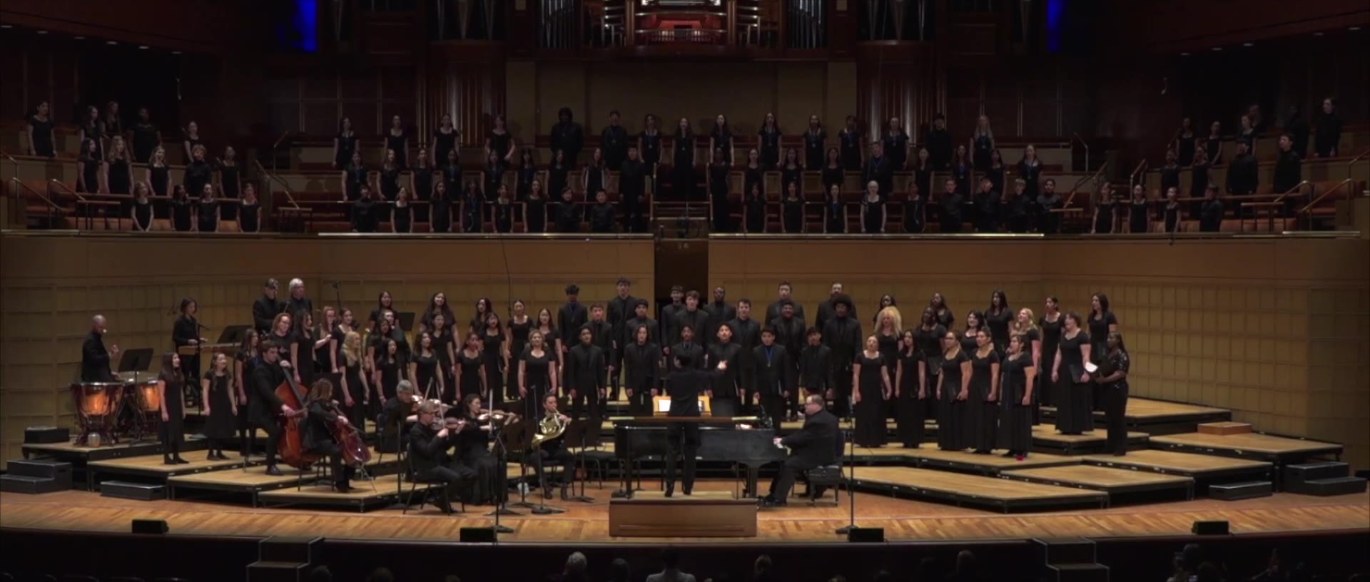 Dallas Children’s Chorus choristers performing